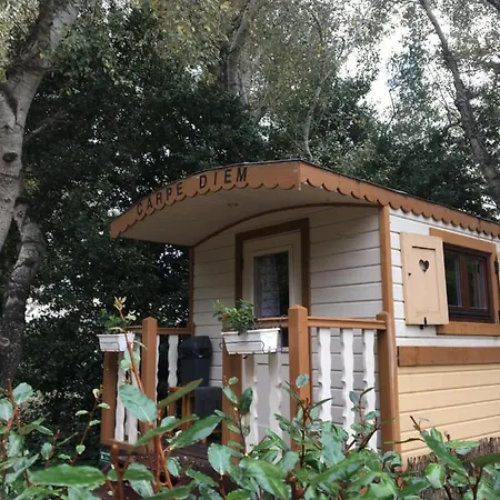 Penzion Des Roulottes En Provence *